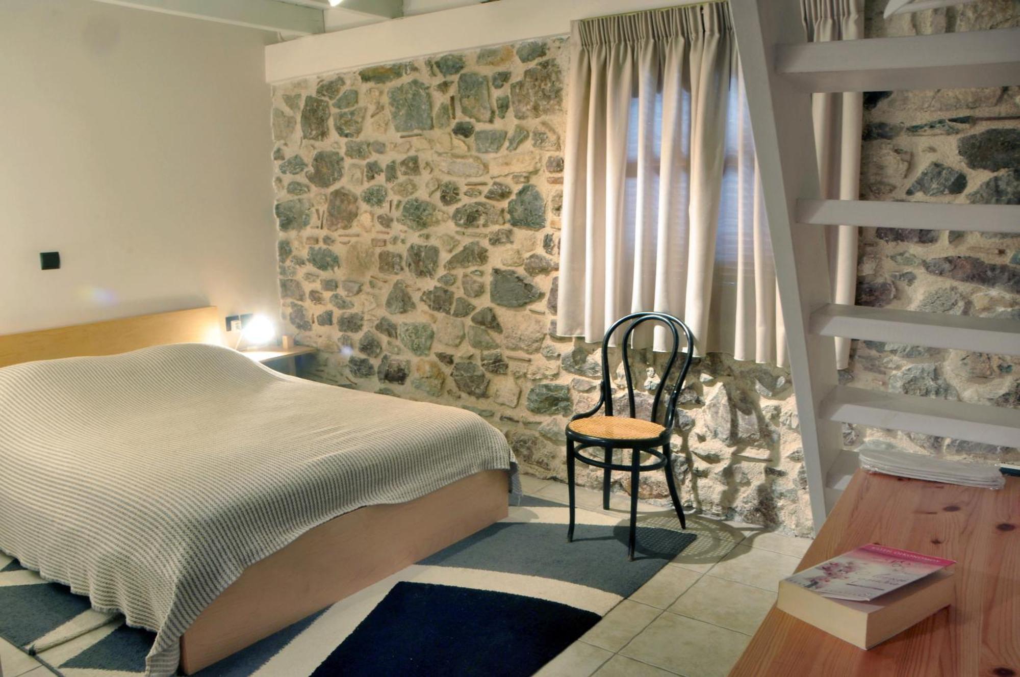 Limni Stone Apartments Luaran gambar